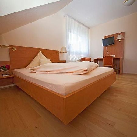 Hotel & Restaurant Krone Waldbronn Exterior foto