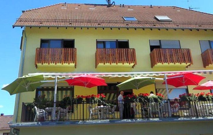 Hotel & Restaurant Krone Waldbronn Exterior foto
